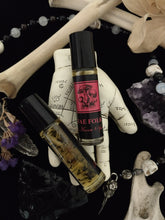 Load image into Gallery viewer, Fae Folk ~ Ritual Anointing Oil ~ Wee Folk ~ Fair Folk ~ Fae ~ Playful ~ Sweet ~ Mischief ~