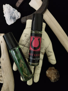 Fast Luck ~ Ritual Anointing Oil ~ Wealth ~ Prosperity ~ Fate ~ Success ~ Love ~ Career ~ Lucky Charm